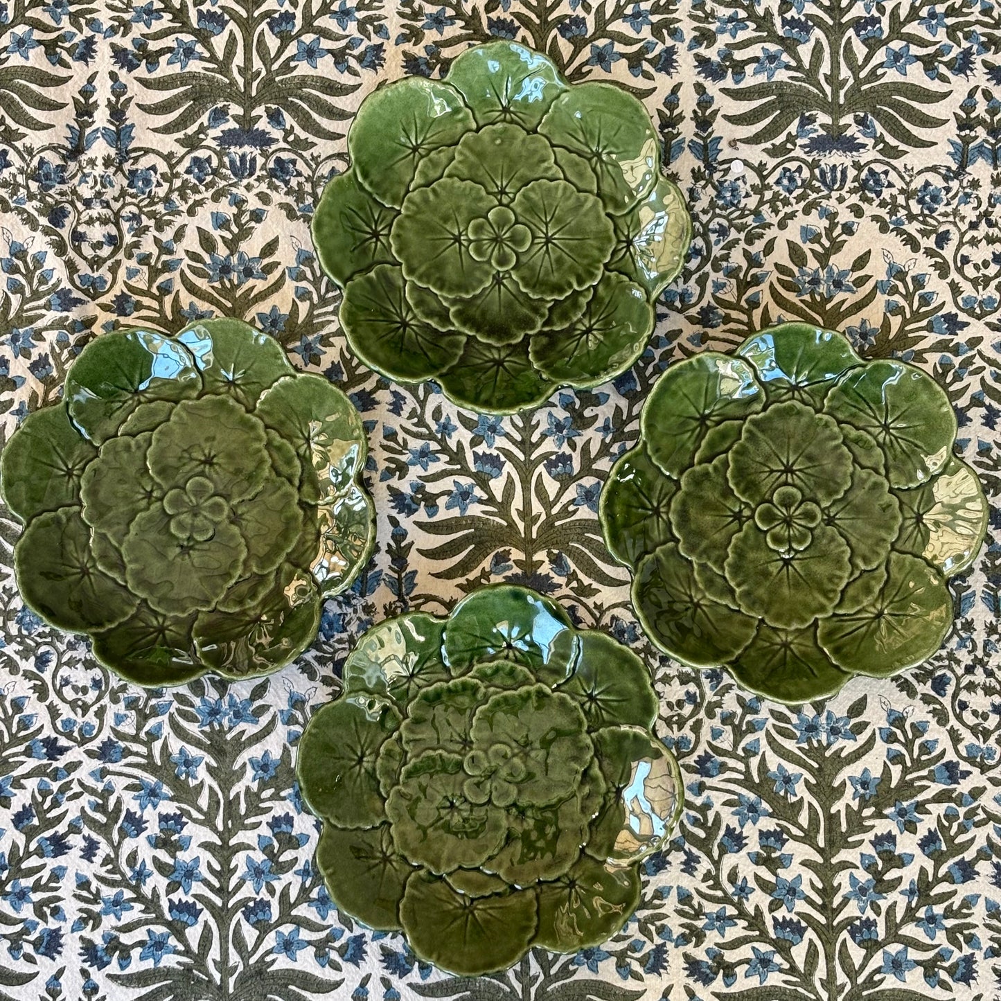 Set of 4 Vintage Geranium Leaf Plates