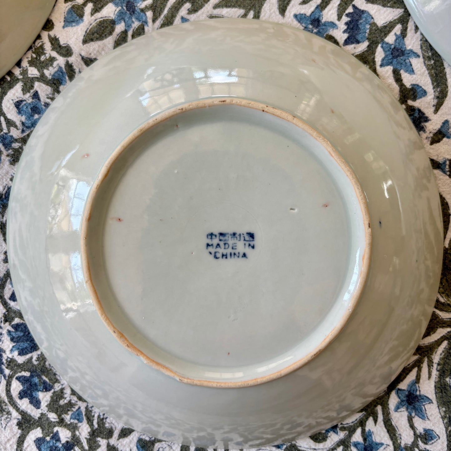 Set of 4 Vintage Blue and White Fish Bowls