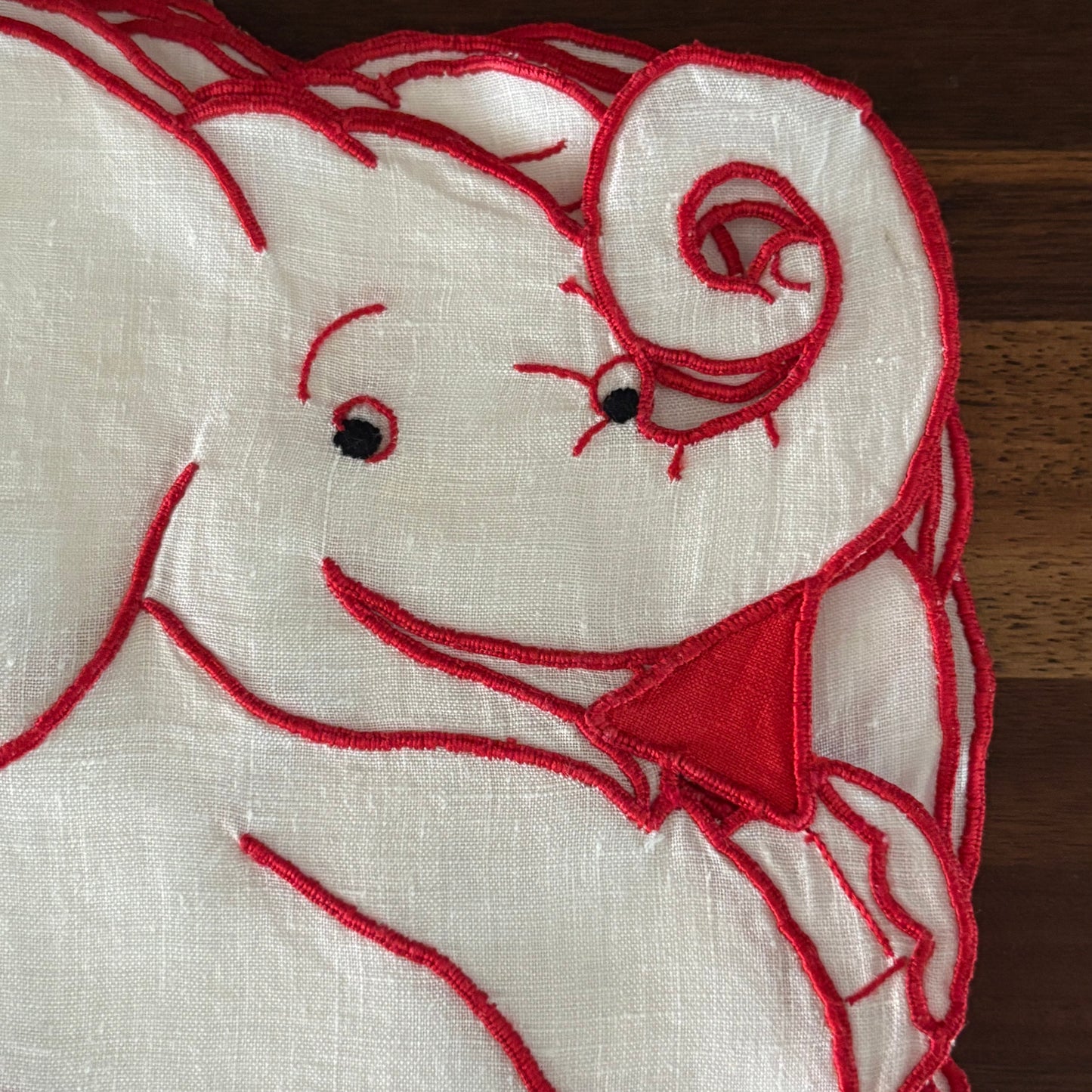 Set of 8 Vintage Elephant Linen Cocktail Napkins