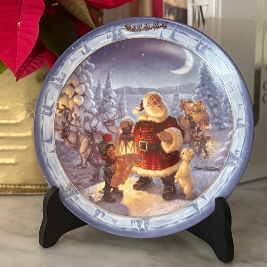 Bradford Exchange Checking It Twice Plate